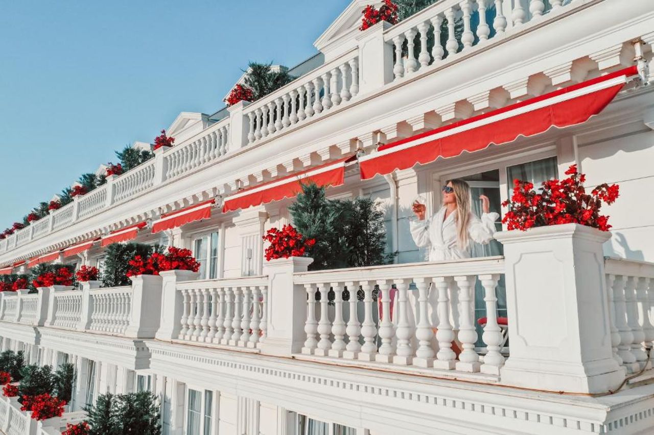 Flower Hotels & Resorts