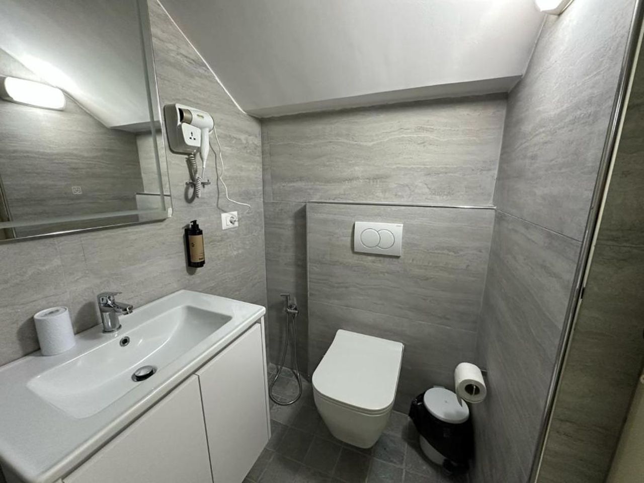 Palm Side Hotel
