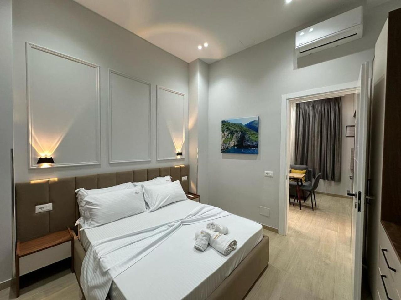 Palm Side Hotel