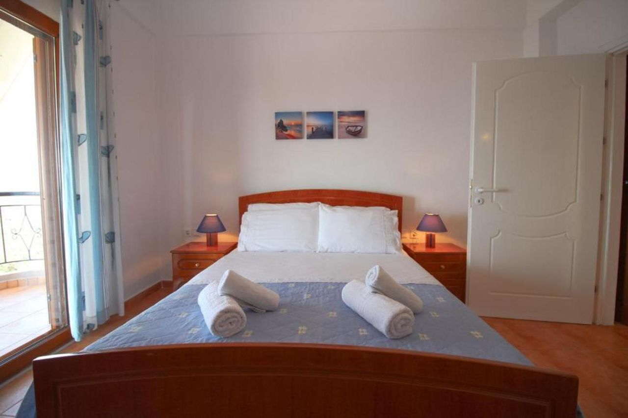 Rooms to let Spiropali