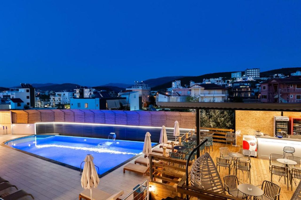 ADMIRO Hotel