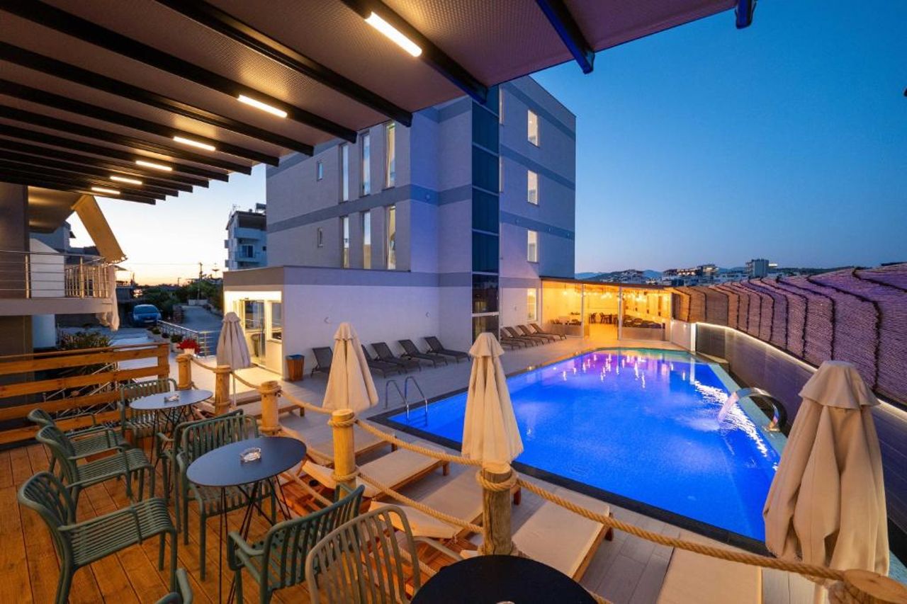 ADMIRO Hotel