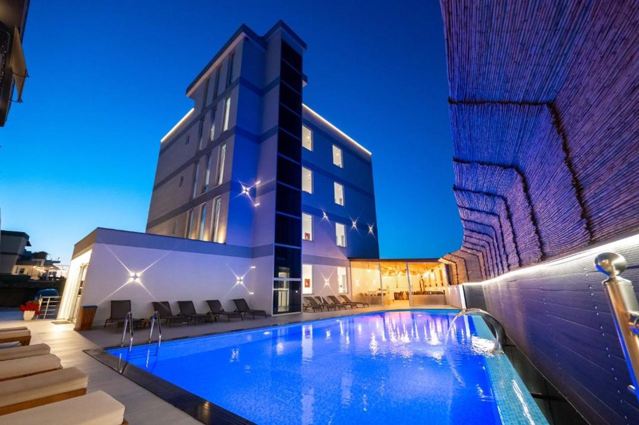 ADMIRO Hotel