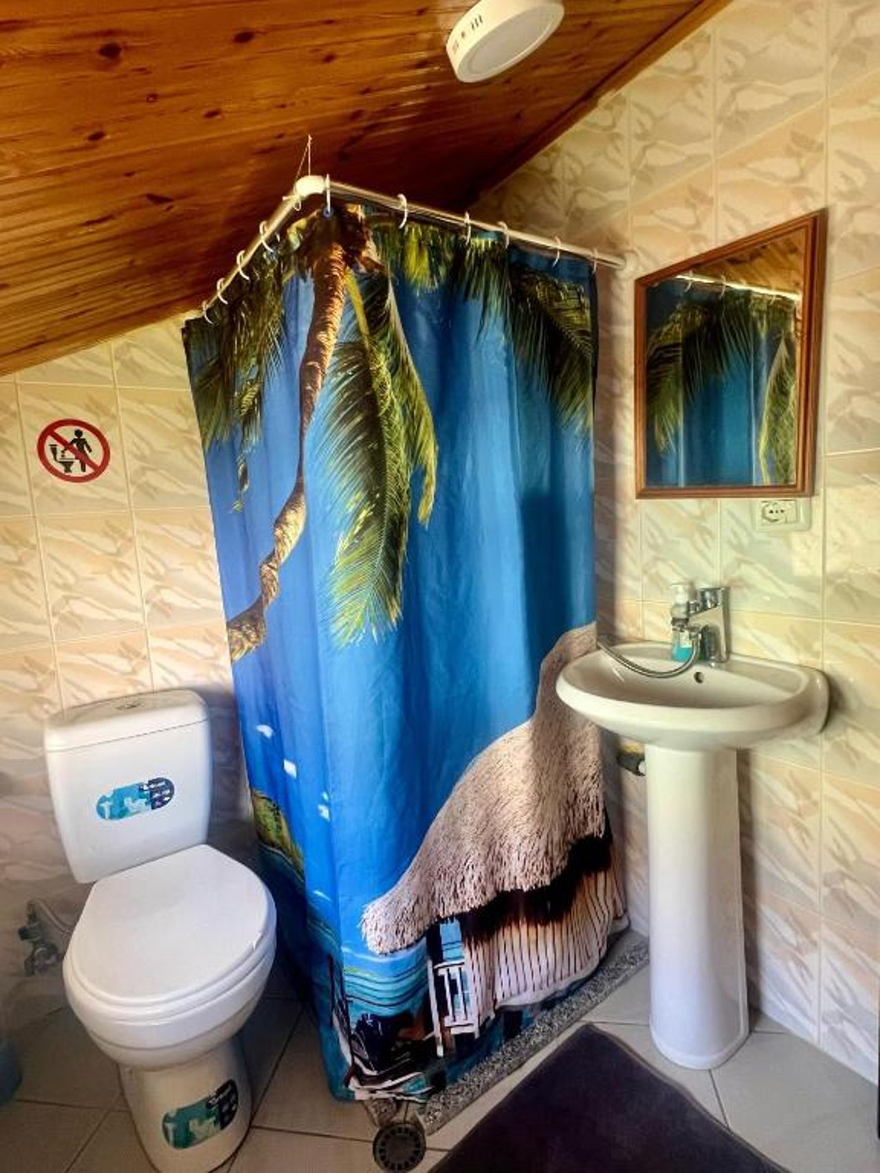 Happy Corner Guest House