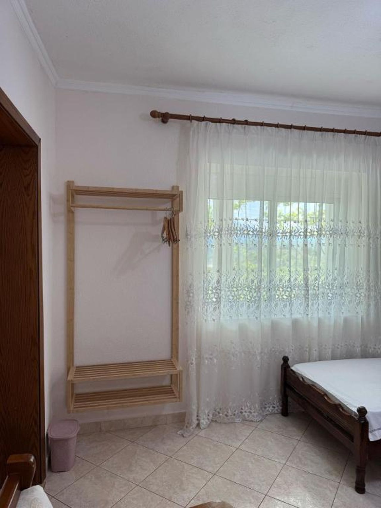 Isaraj Guest House