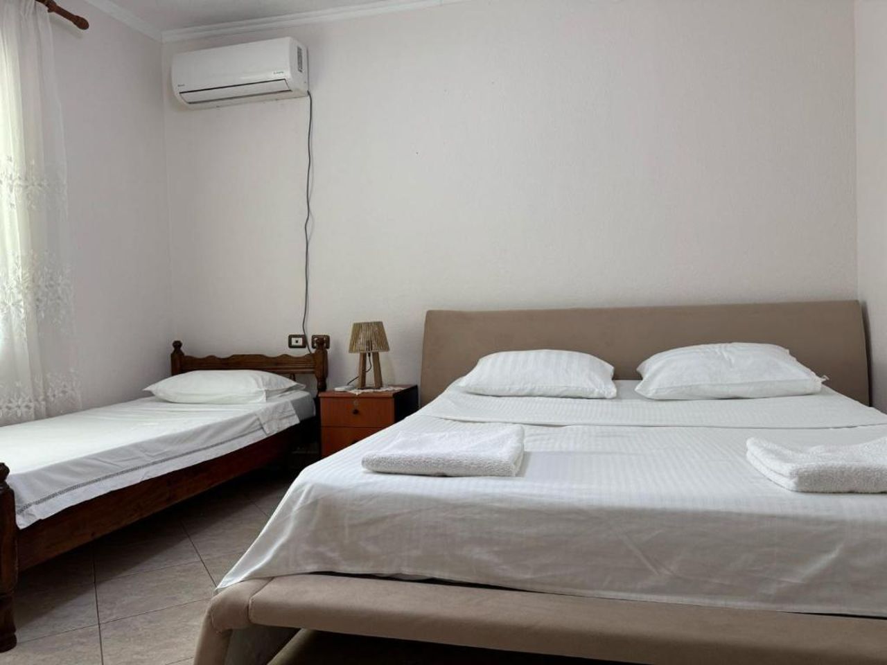 Isaraj Guest House
