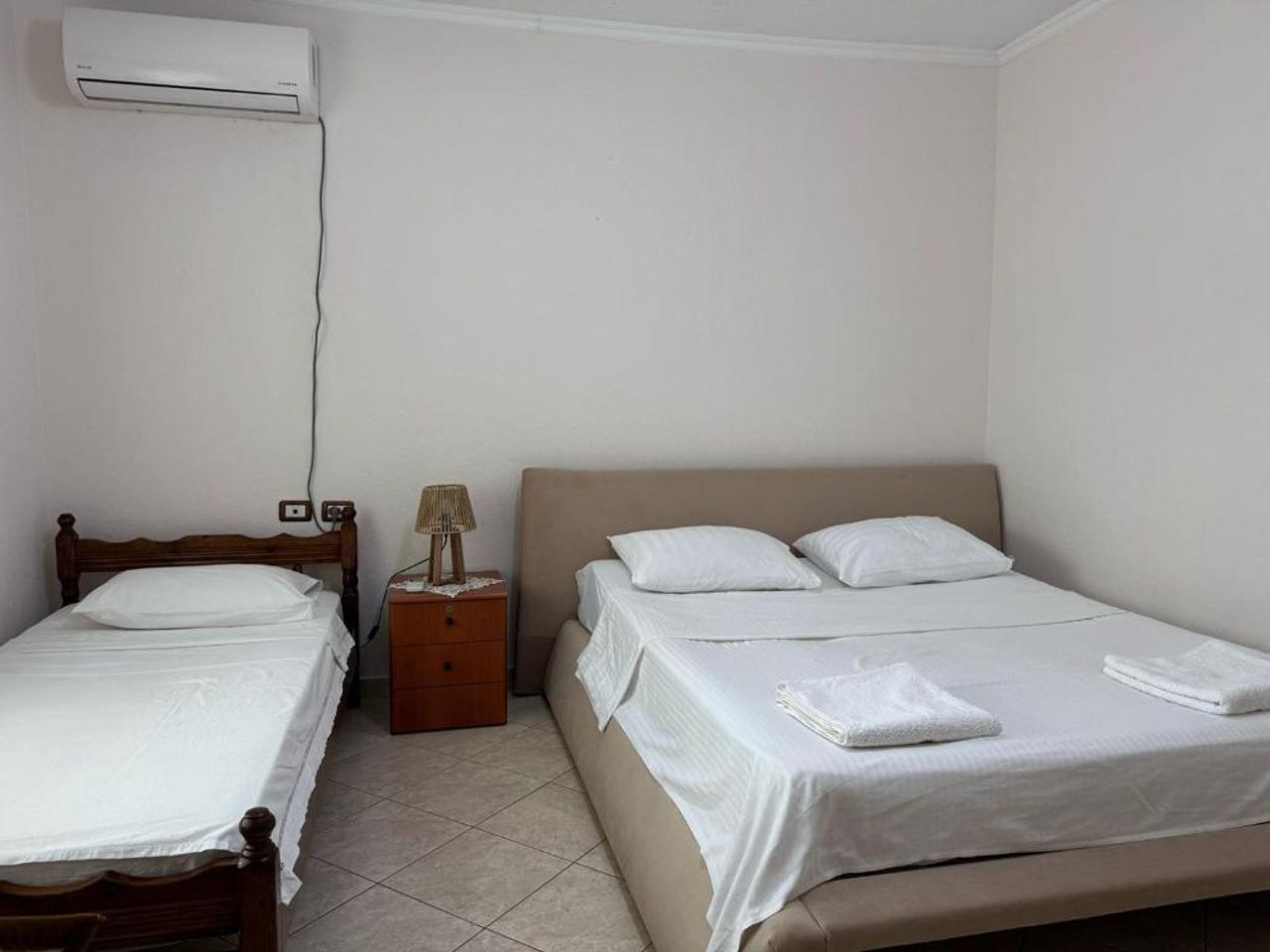 Isaraj Guest House