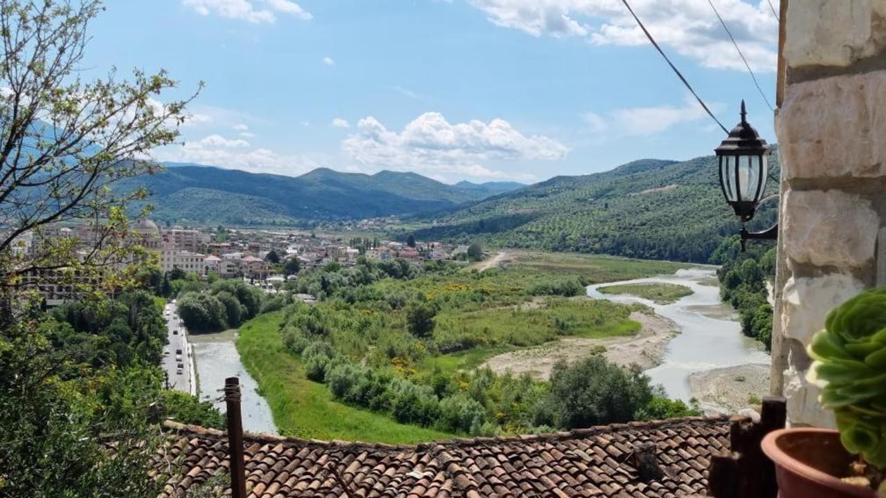OLD TOWN Hava Baci