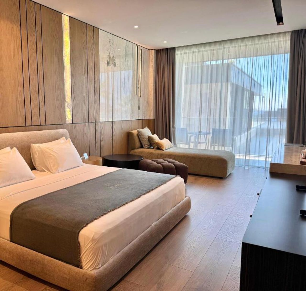 Prado Luxury Hotel