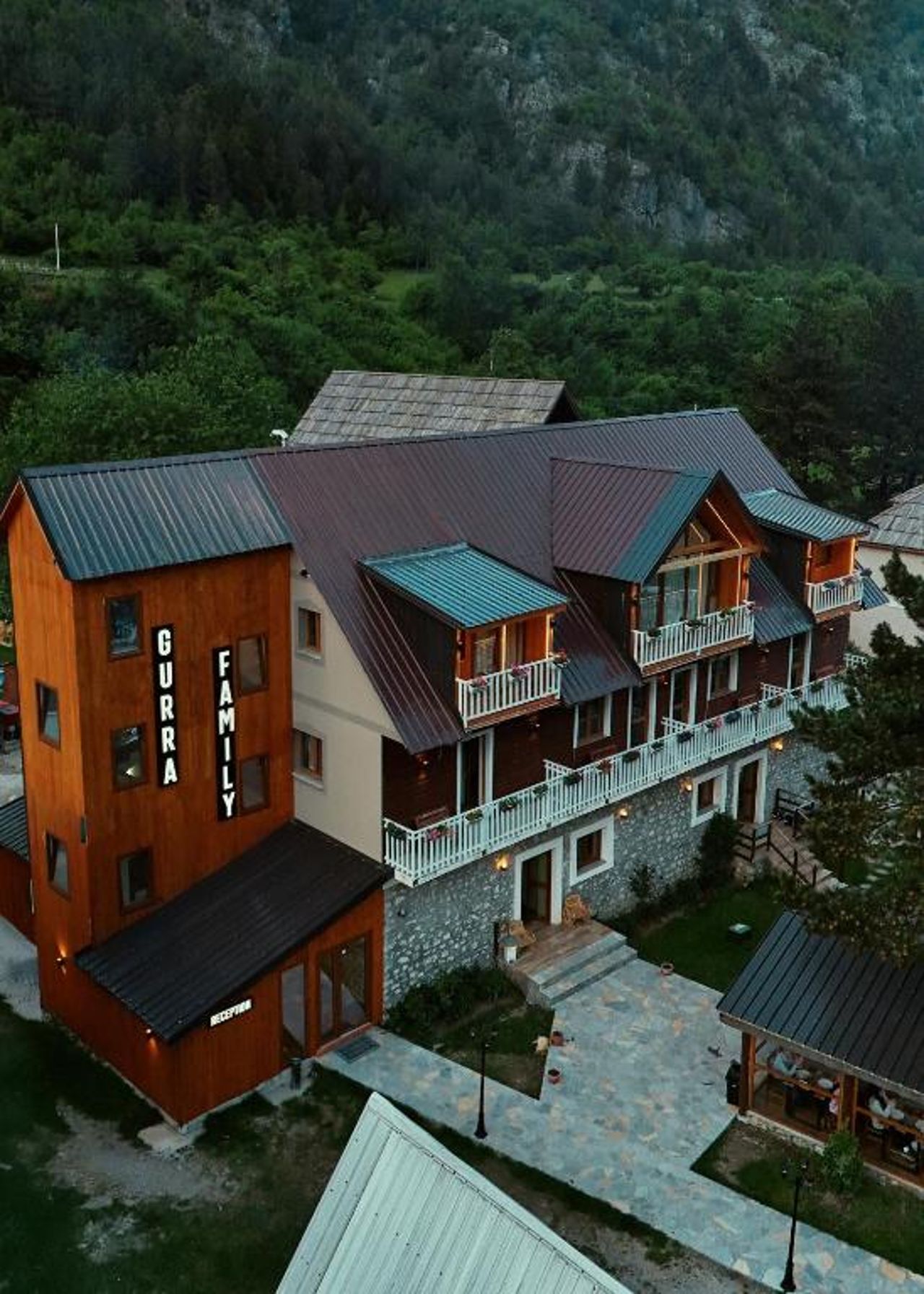 Gurra Family' Guesthouse
