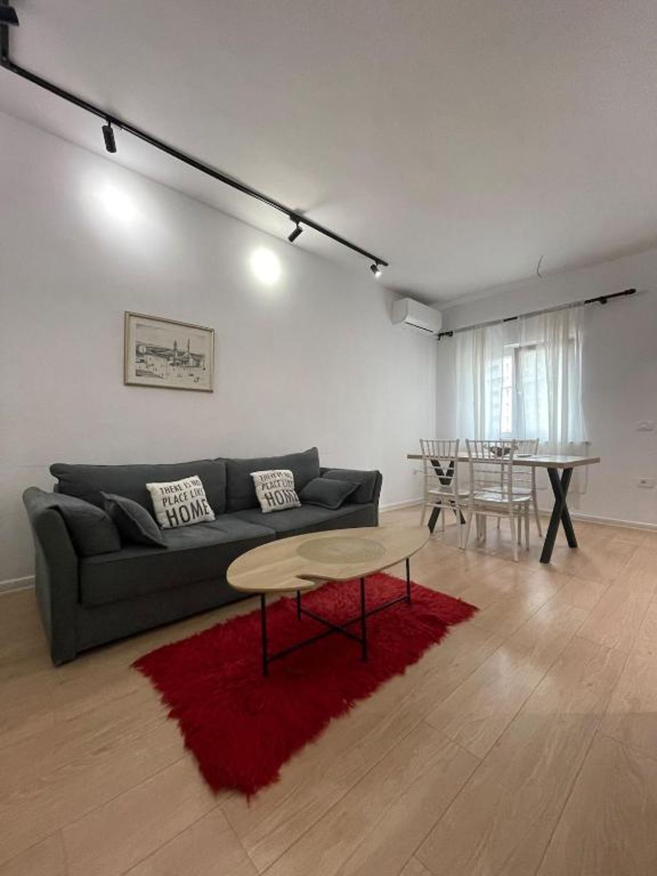 DownTown View Modern Apartment