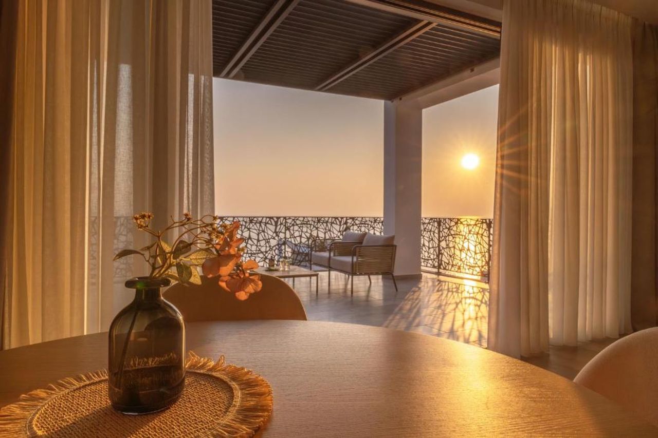 Glow Boutique Hotel & Suites