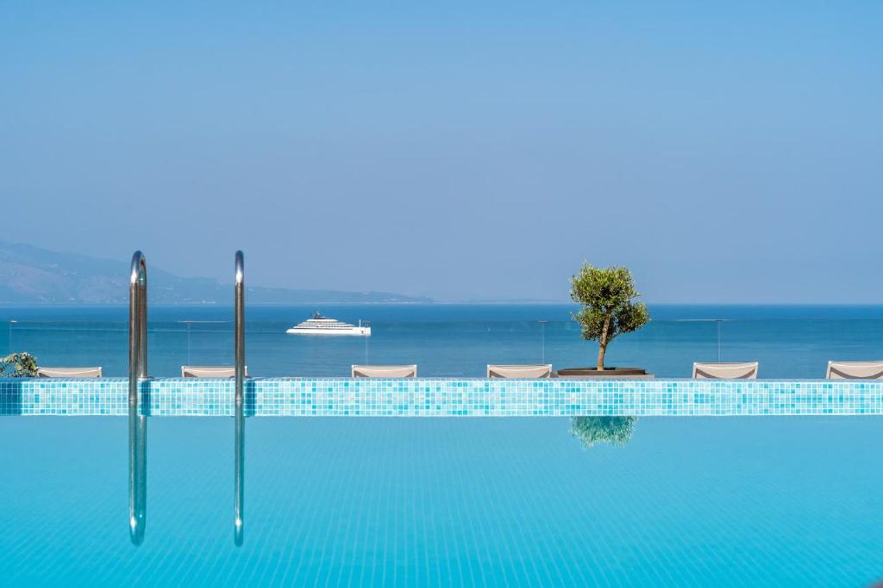 Glow Boutique Hotel & Suites