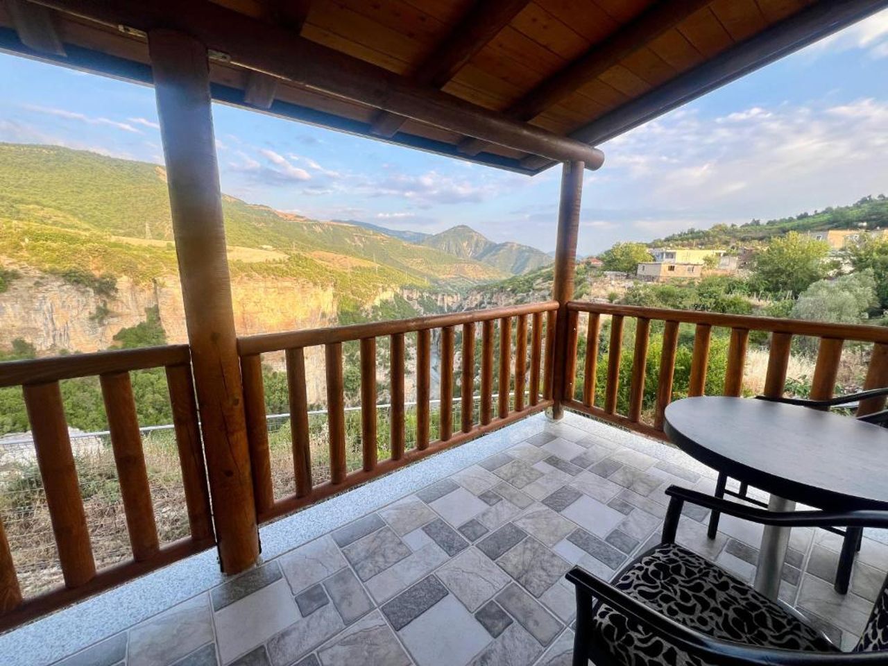 Guest House Bracaj