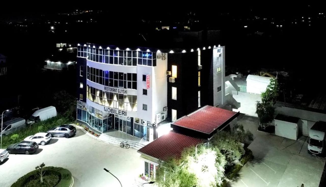 Grand Hotel Gjyshi