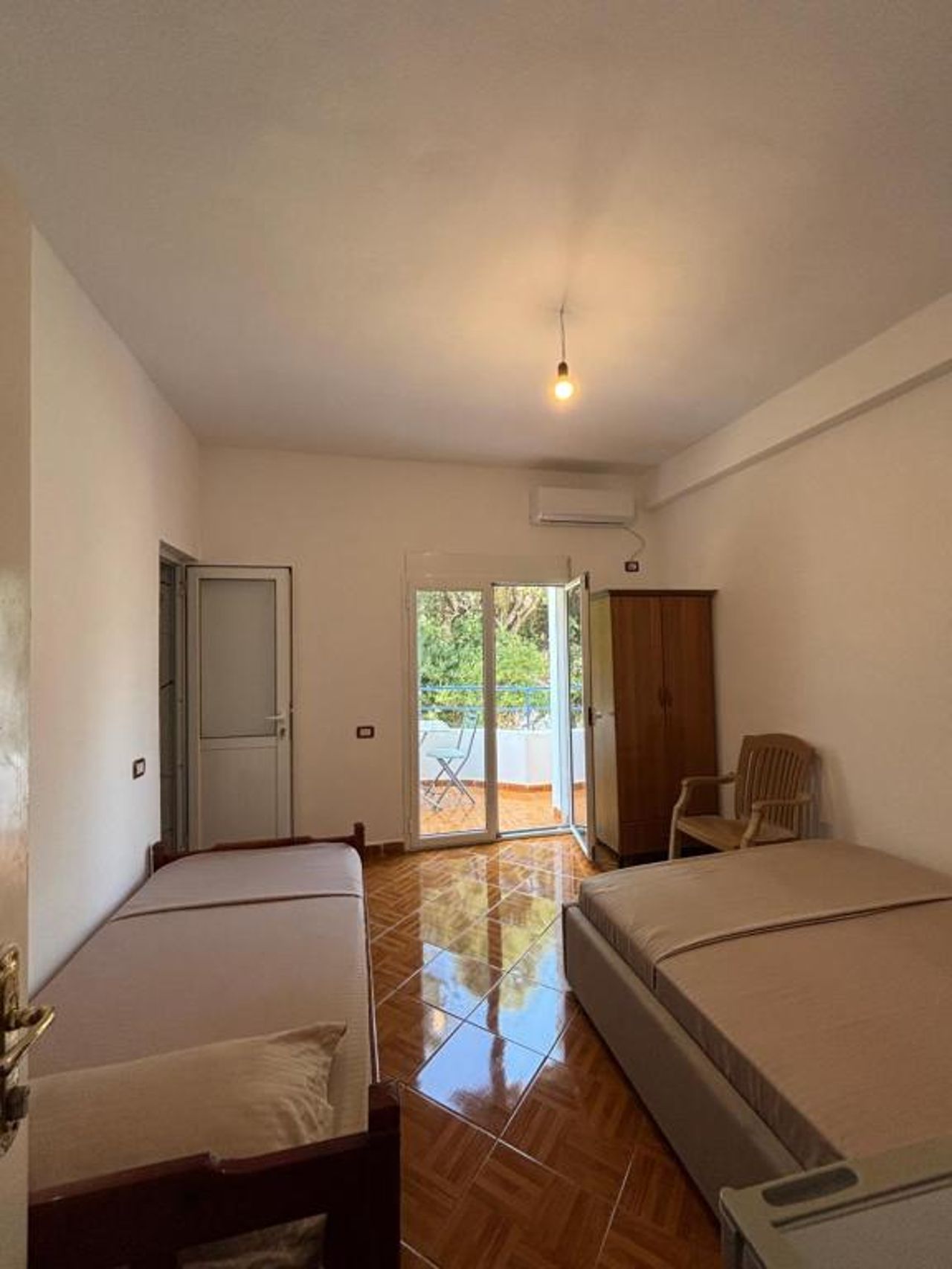 Rooms by the sea