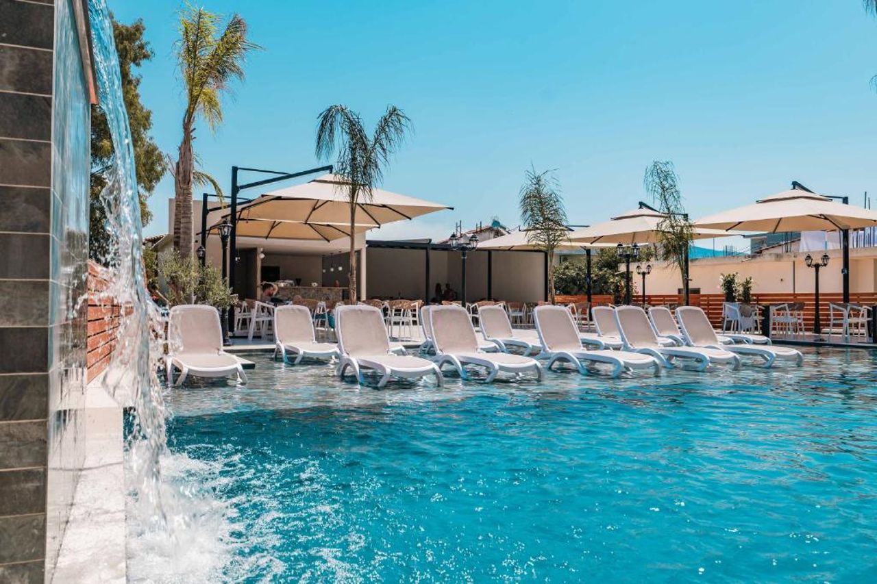 Ksamil Central Park Hotel