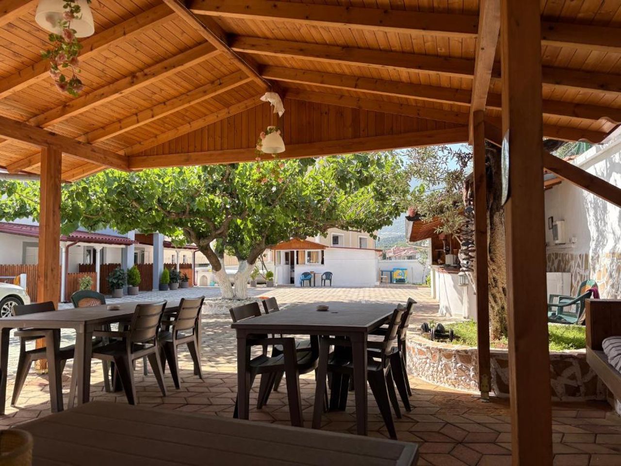 Yard Paradise Rooms Dhermi