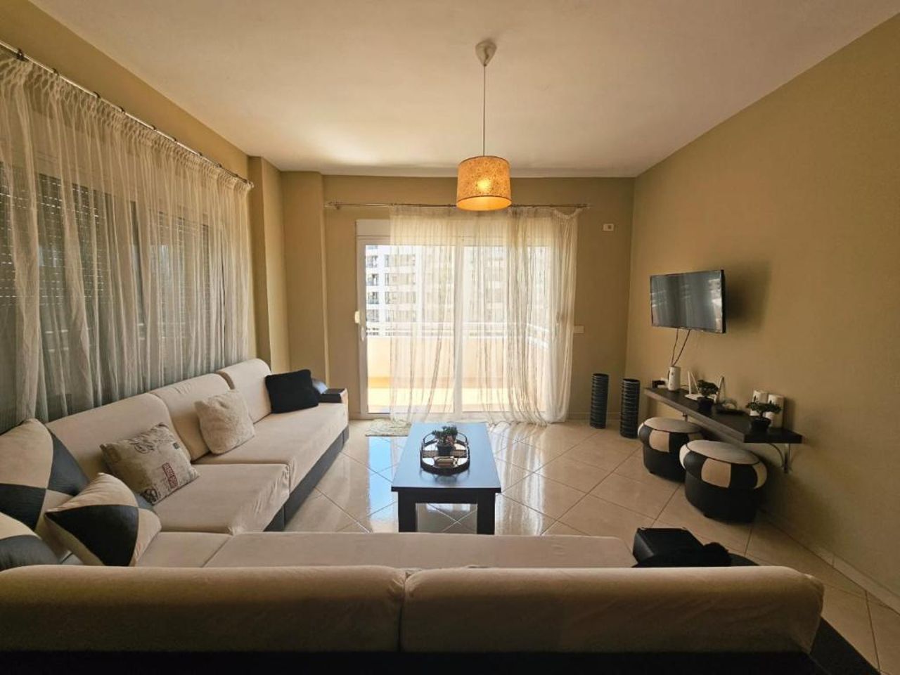 Sion Sarande Apartments