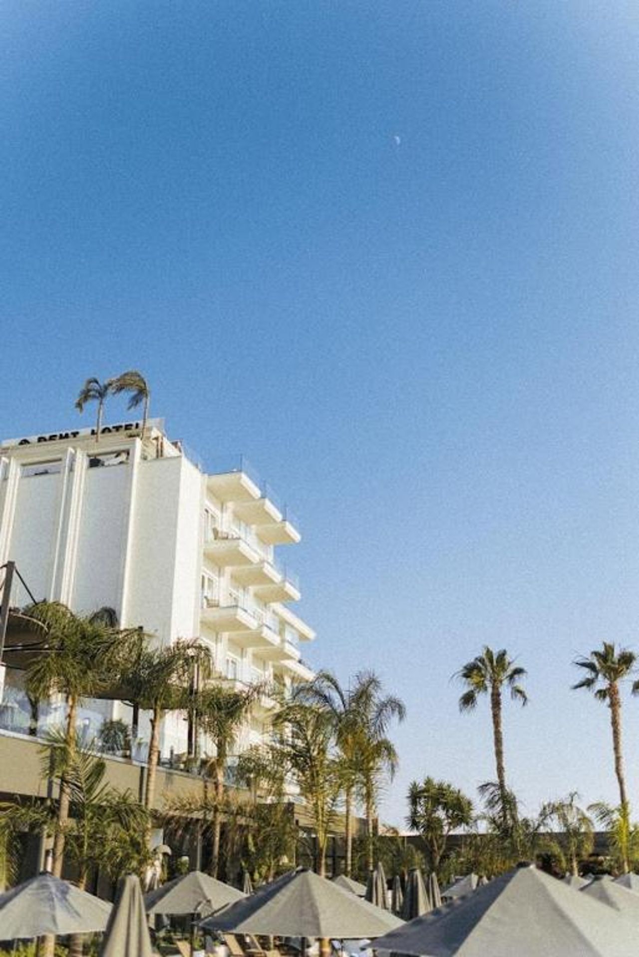 Demi Hotel
