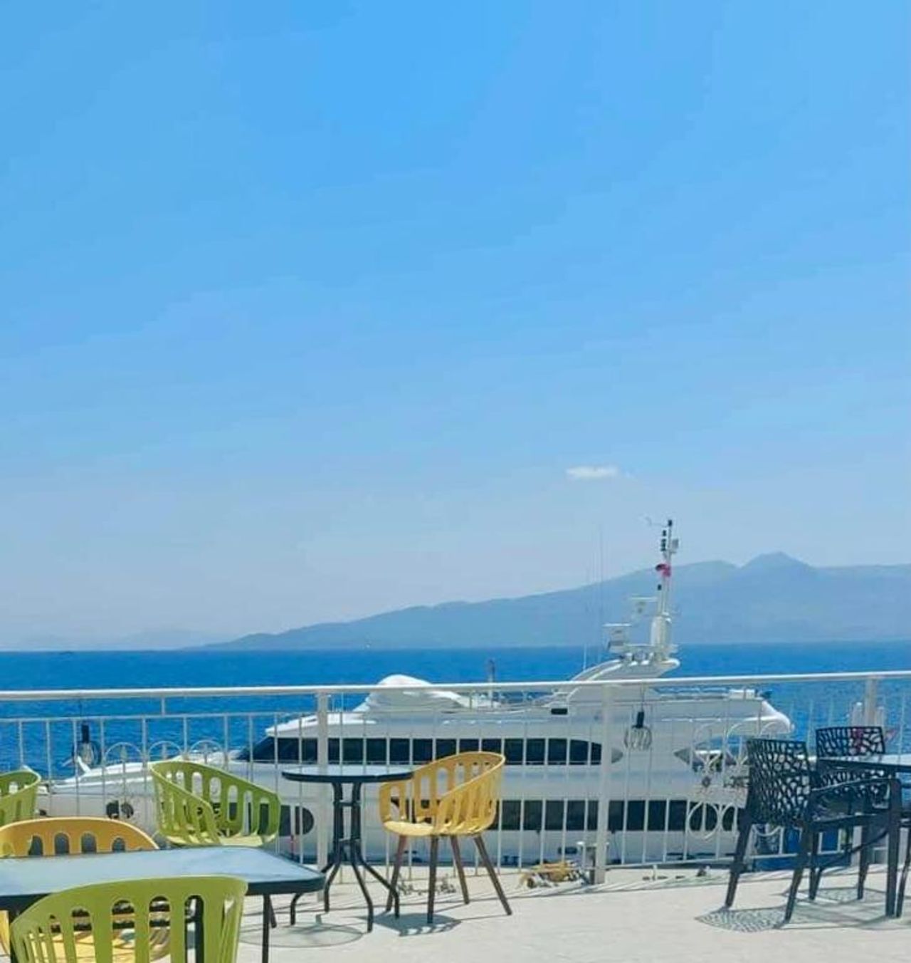 Kalemi's Beachside Hotel