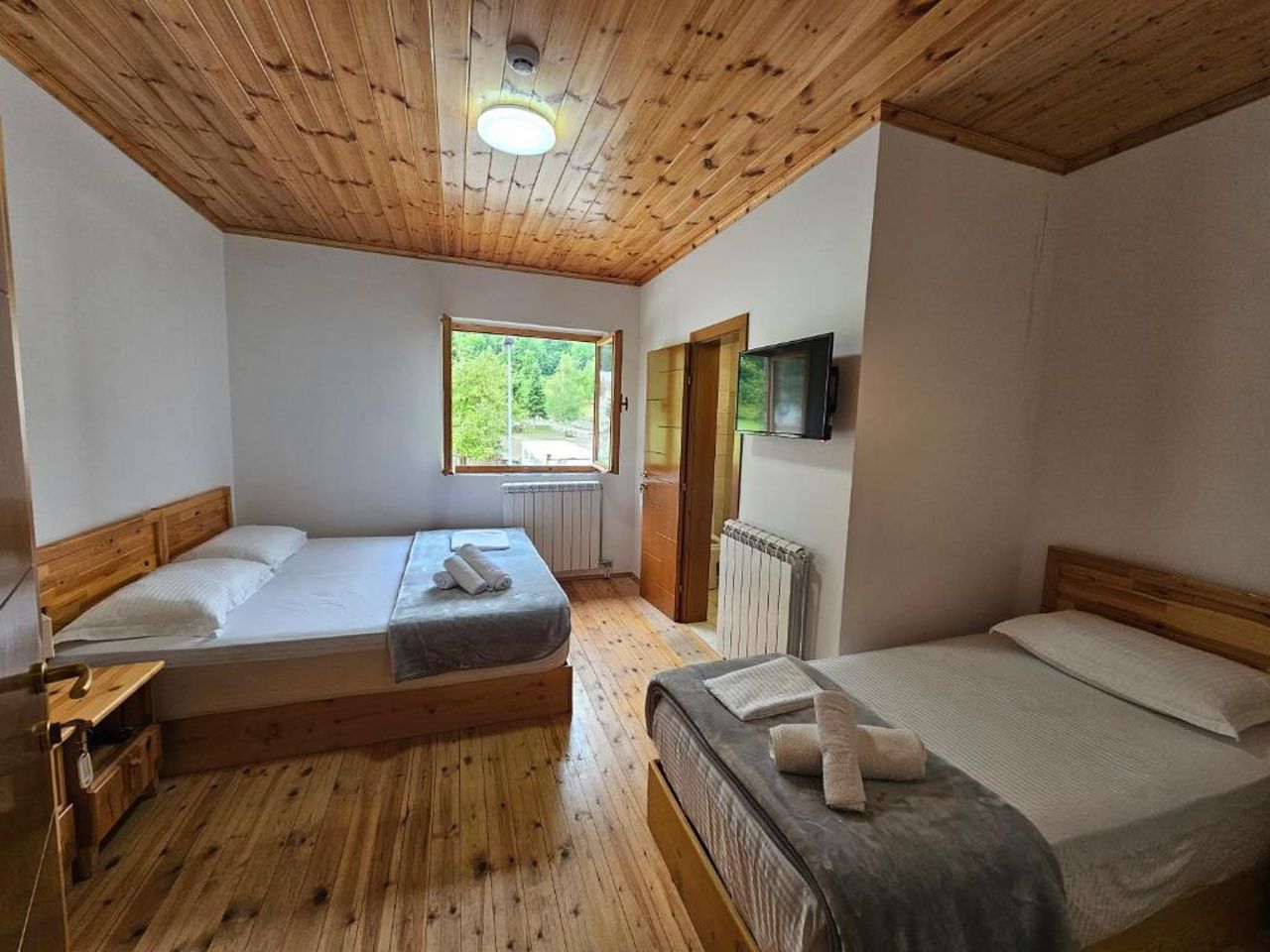 Mik Hotel Vermoshi