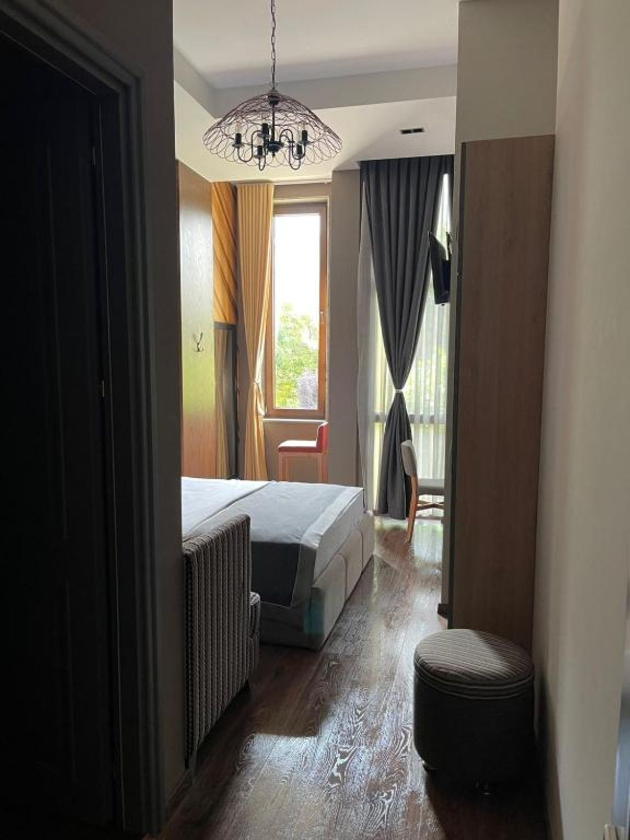 Guest House People