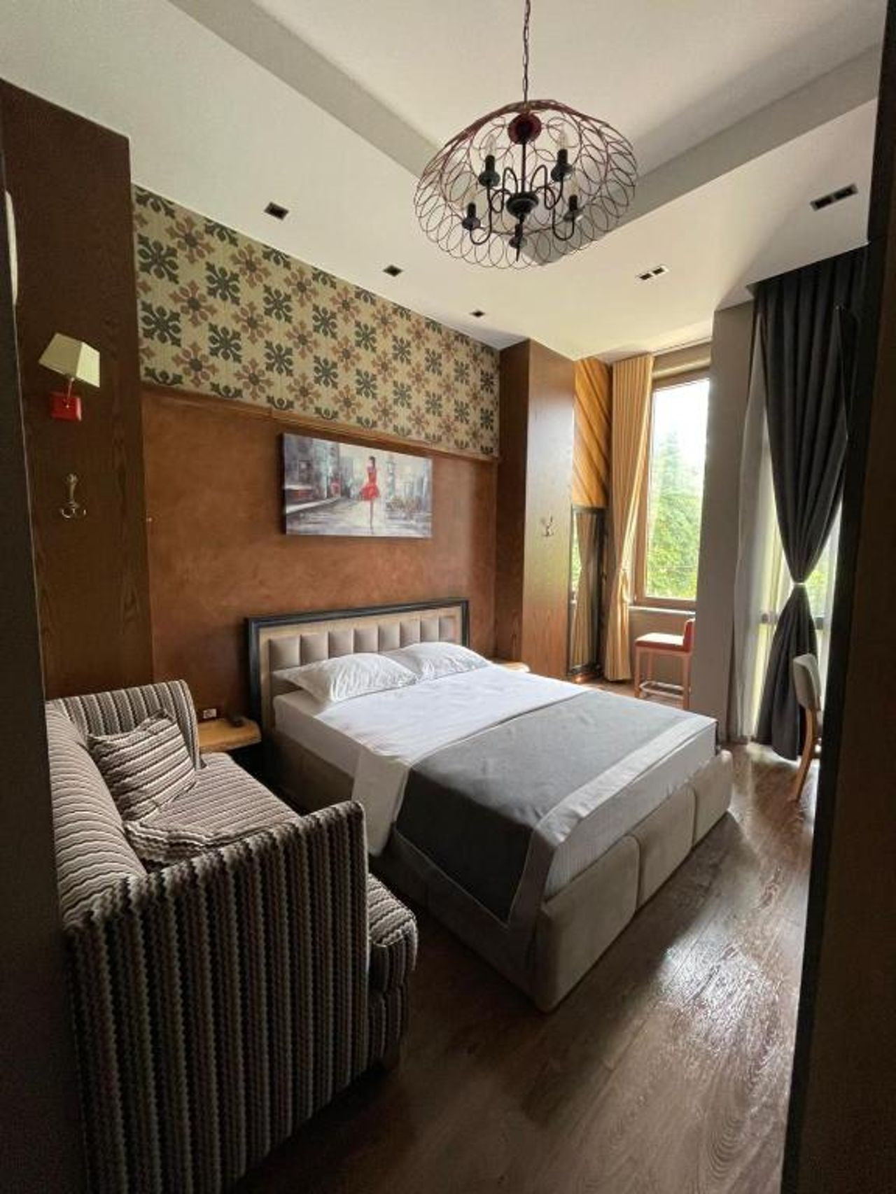 Guest House People
