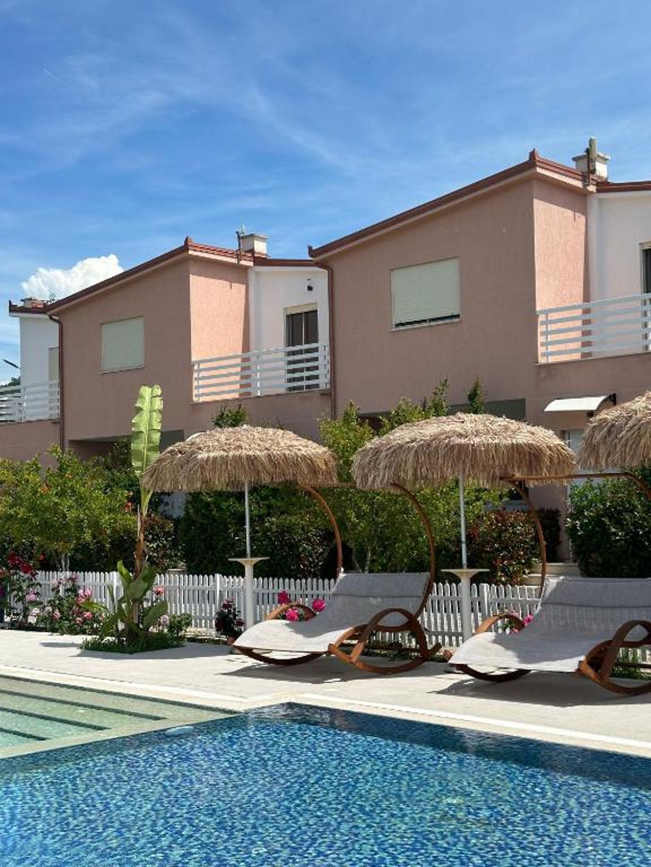 Tea Residence, Gjiri i Lalzit Apartments