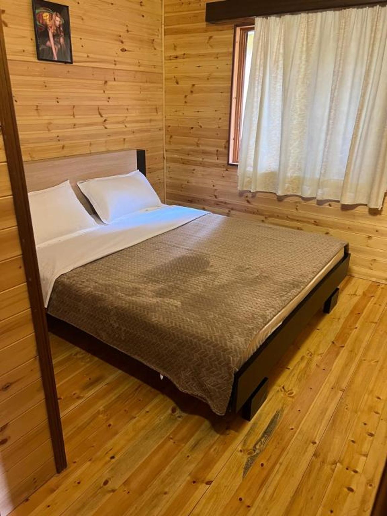Bujtina Uji I Panjes, LLOGARA