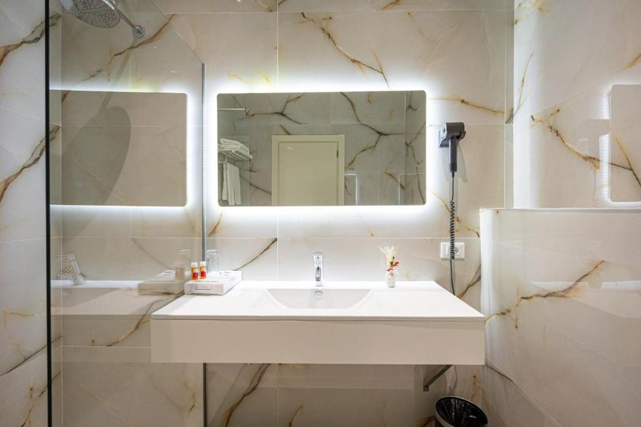 Sky Hotel Tirana