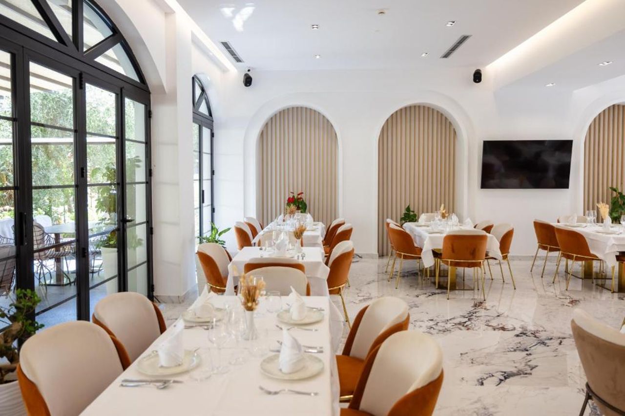 Chimaera Hotel