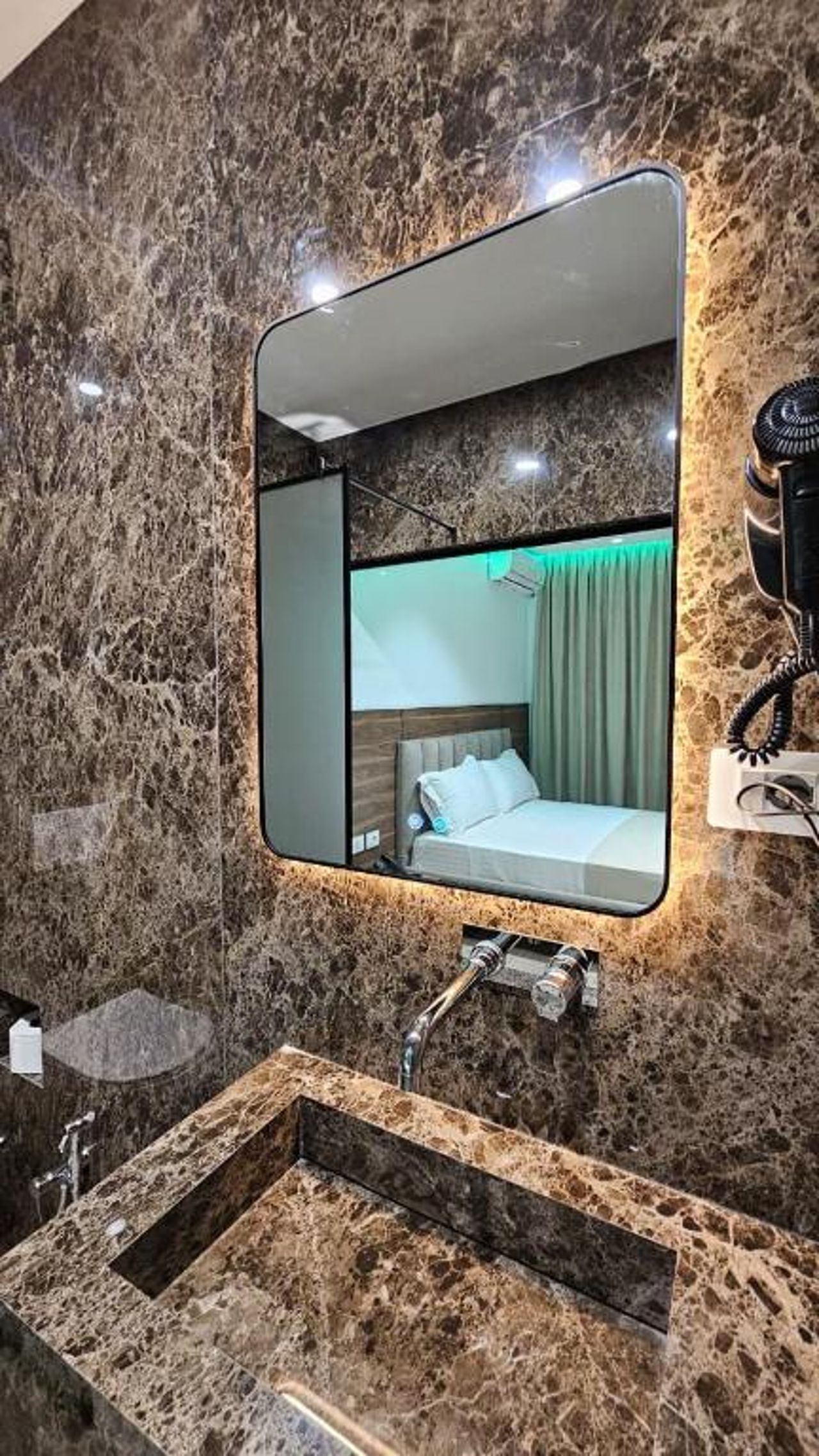 Hotel Agron