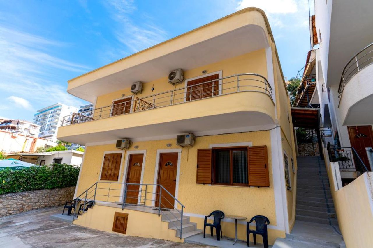 Sheme's Apartments