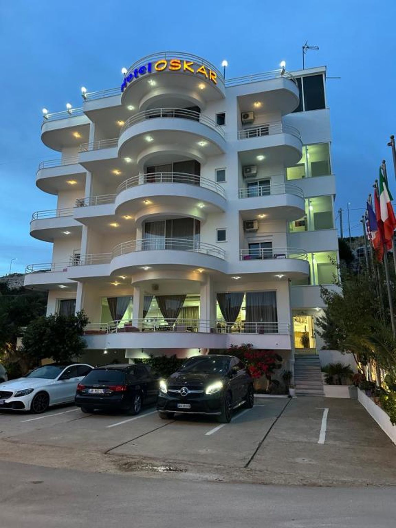 Oskar Hotel