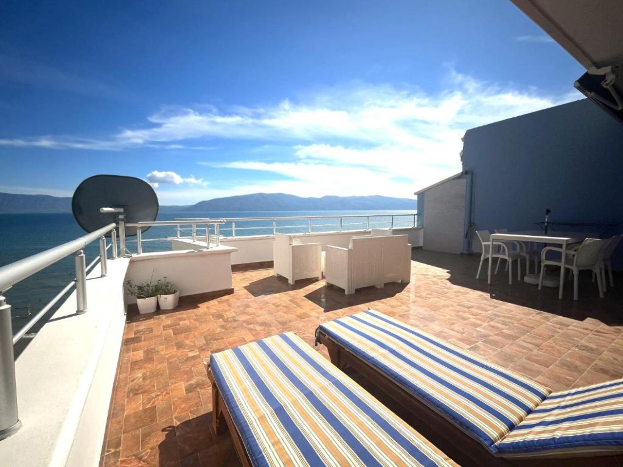 Duplex Apartment Front Sea