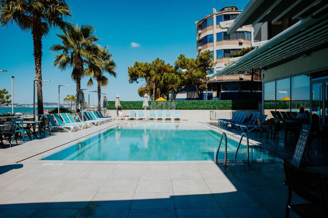 AMR Hotel - Durres