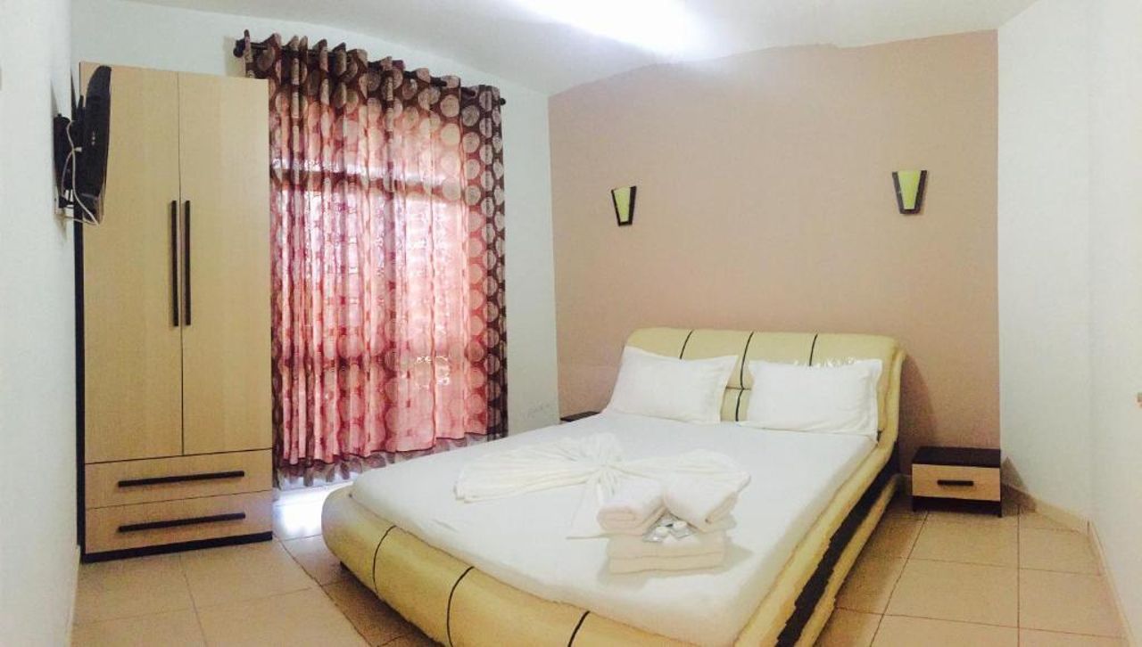 Godija Hotel & Suites