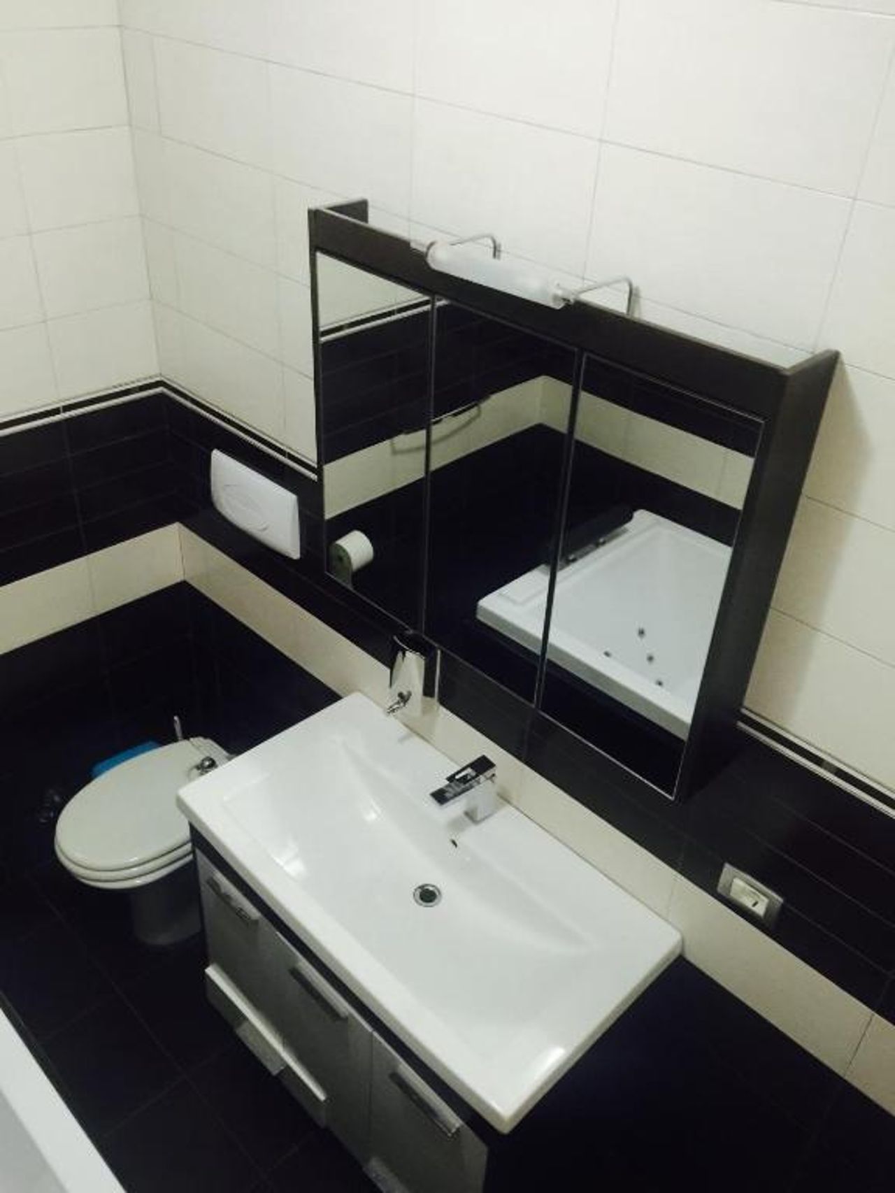 Godija Hotel & Suites