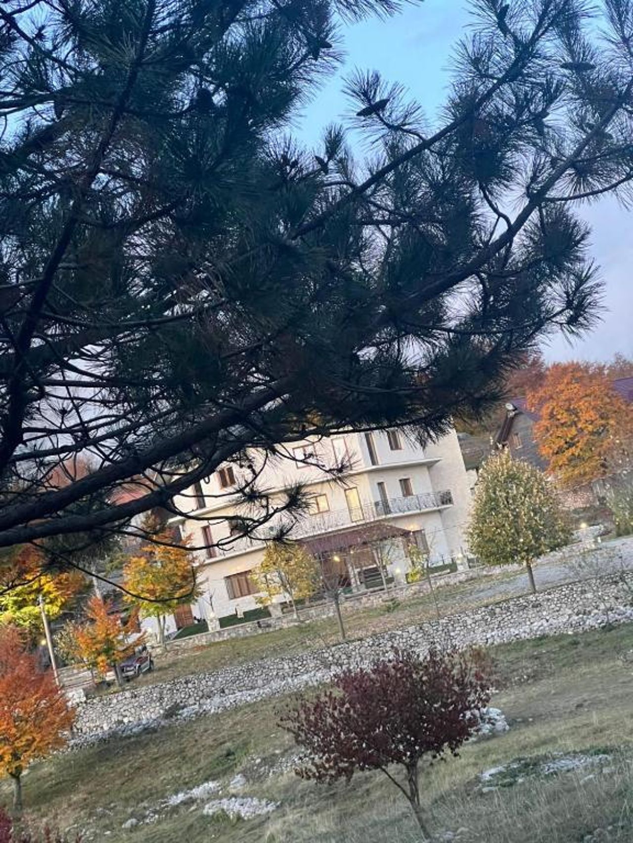 Razem Lendina e Qete
