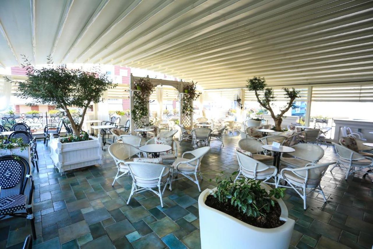 Hotel Monarch