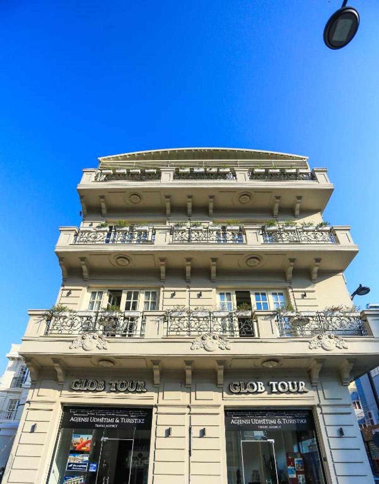 Hotel Monarch