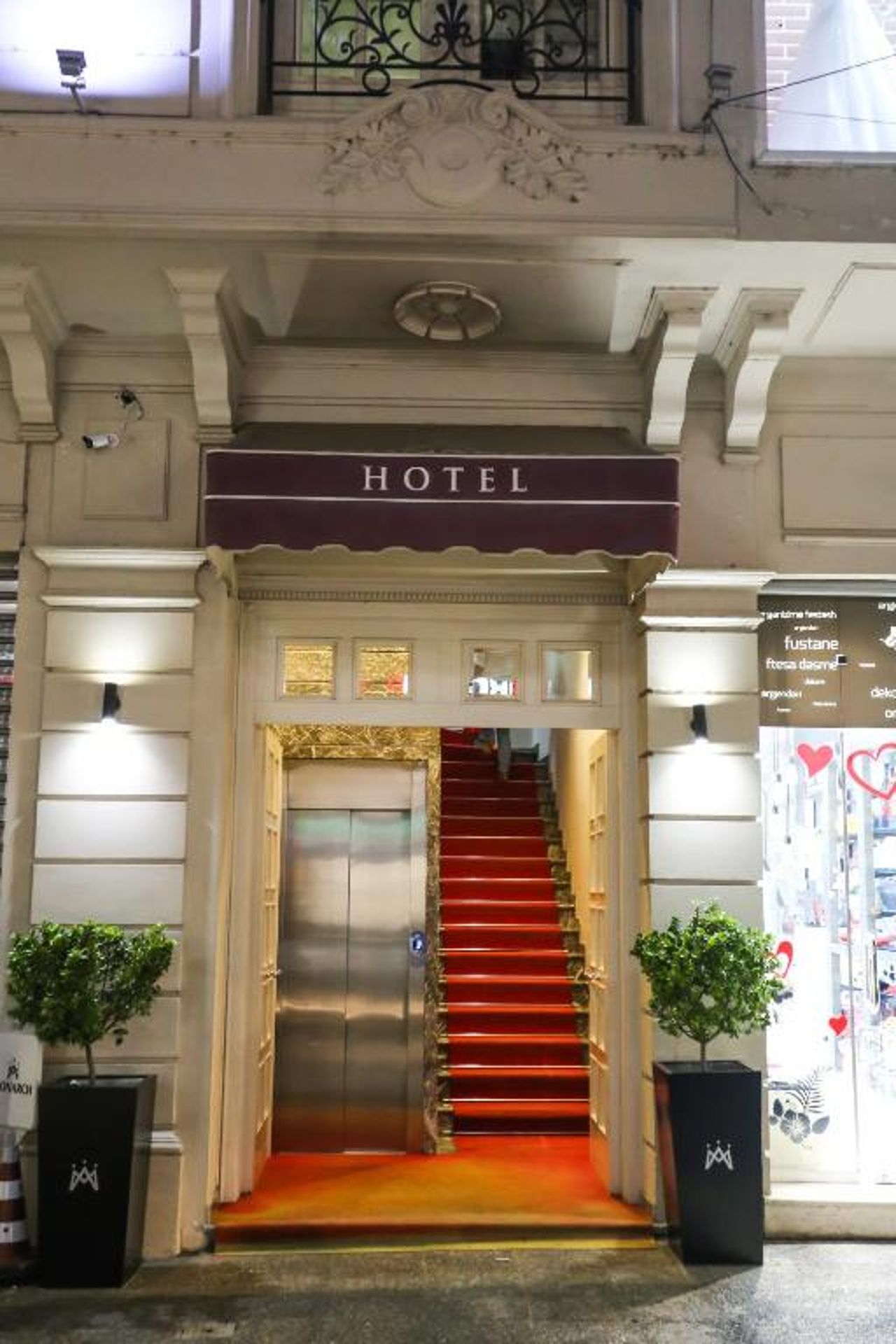 Hotel Monarch