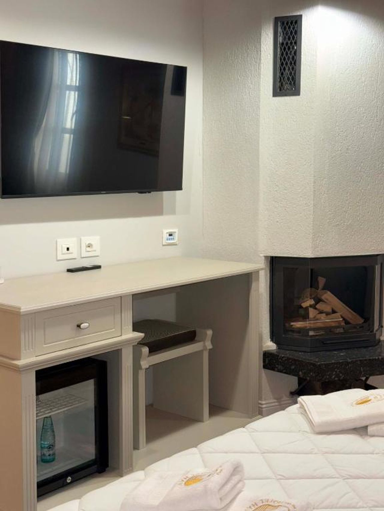 Hani i Gjelit Hotel, Korce