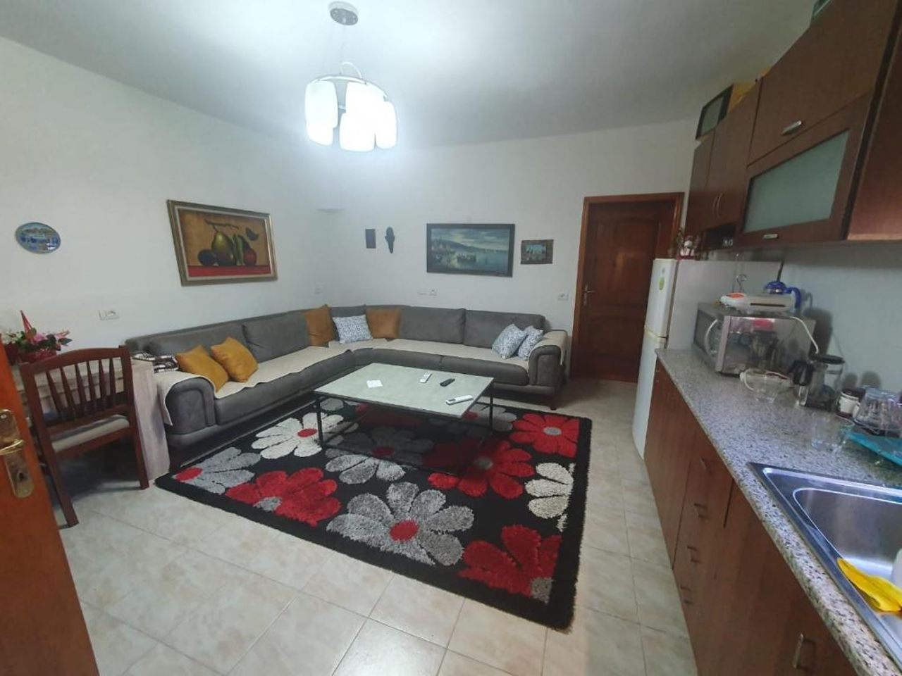 Lovely spacious house with big garden