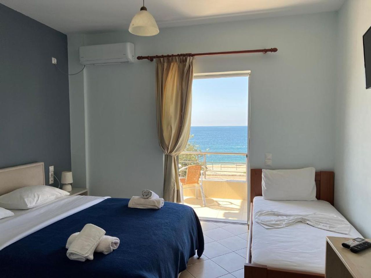 Hotel Prinos