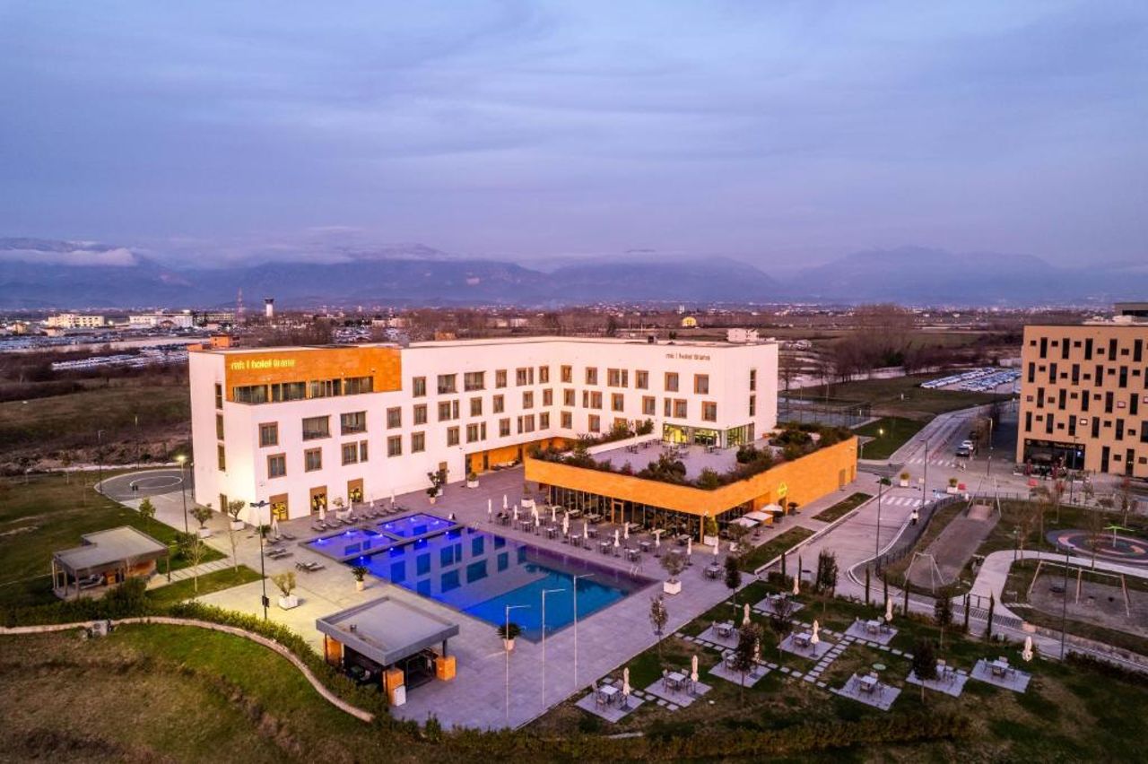 mk hotel tirana