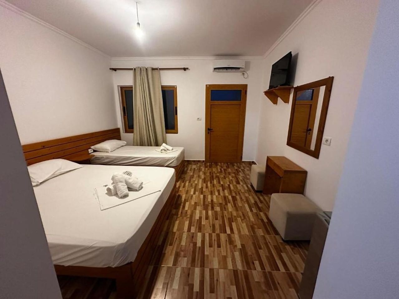 Beleris Rooms
