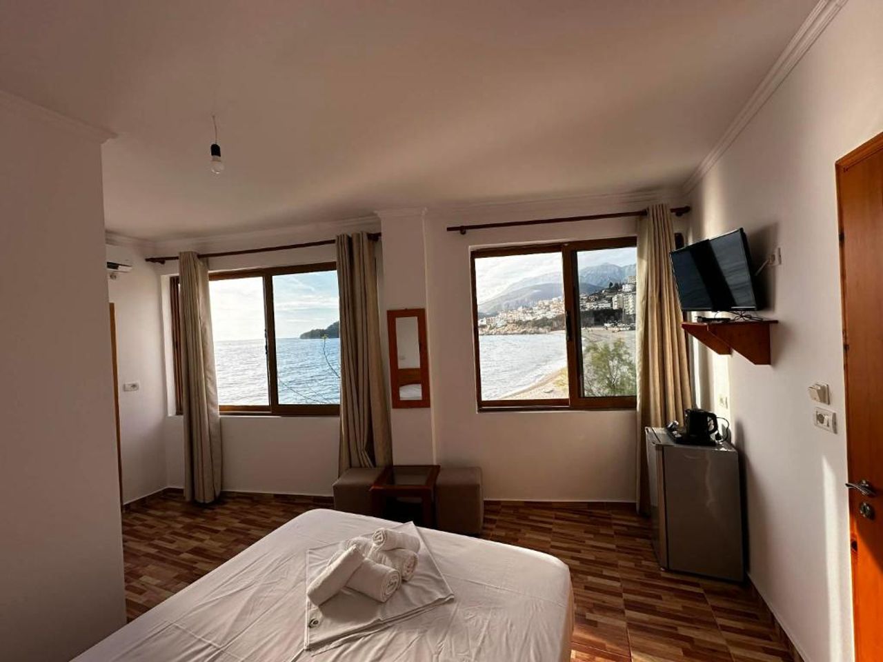 Beleris Rooms