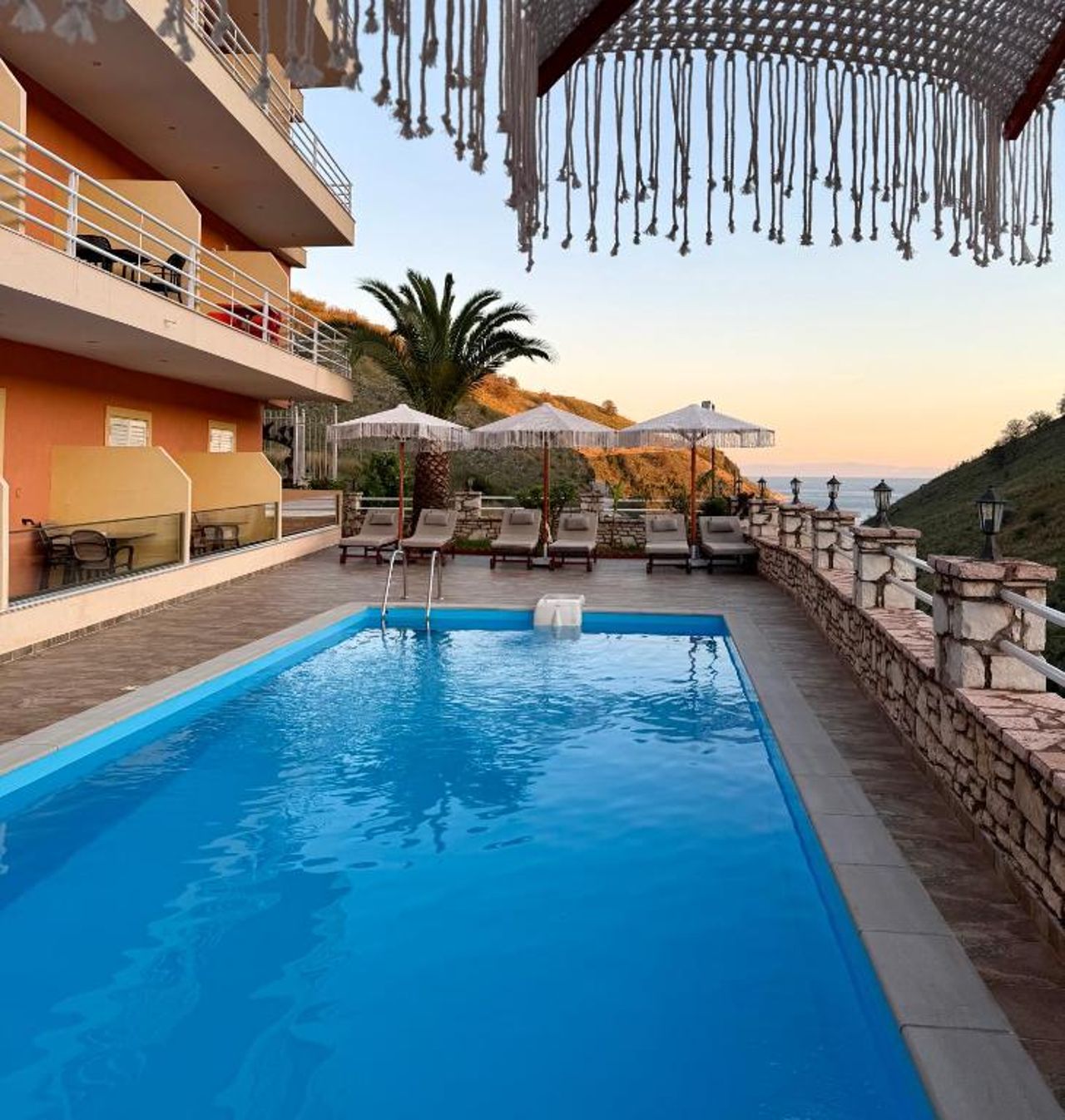 Karos Hotel Llaman